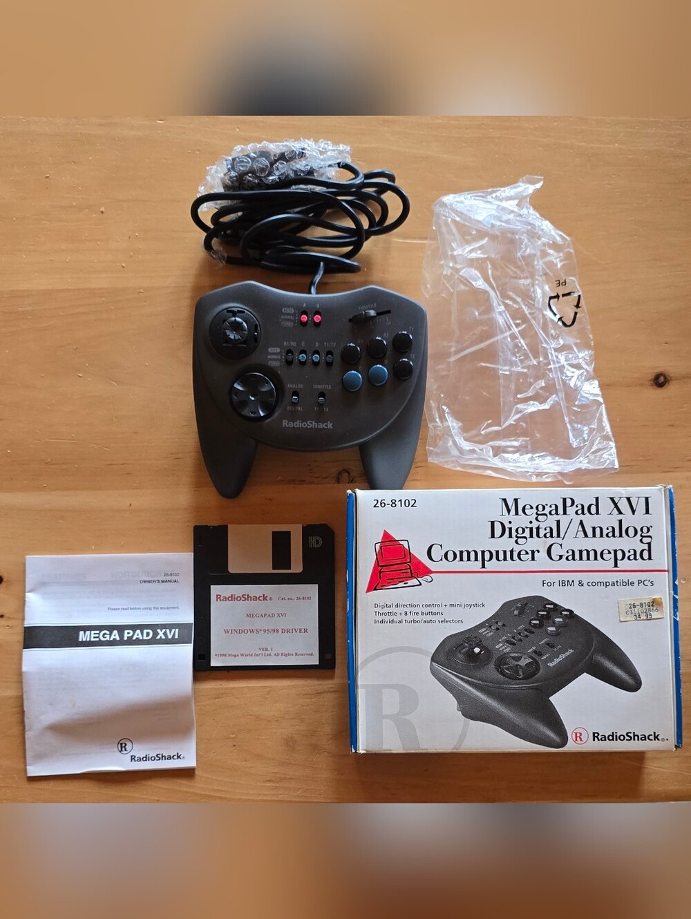 Radioshack MegaPad XVI Digital/Analog Computer Gamepad Complete!